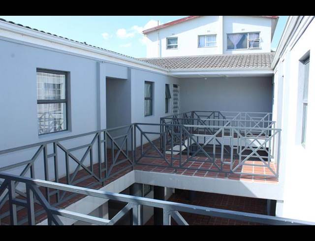 1 BEDROOM PROPERTY TO RENT IN OOSTERSEE